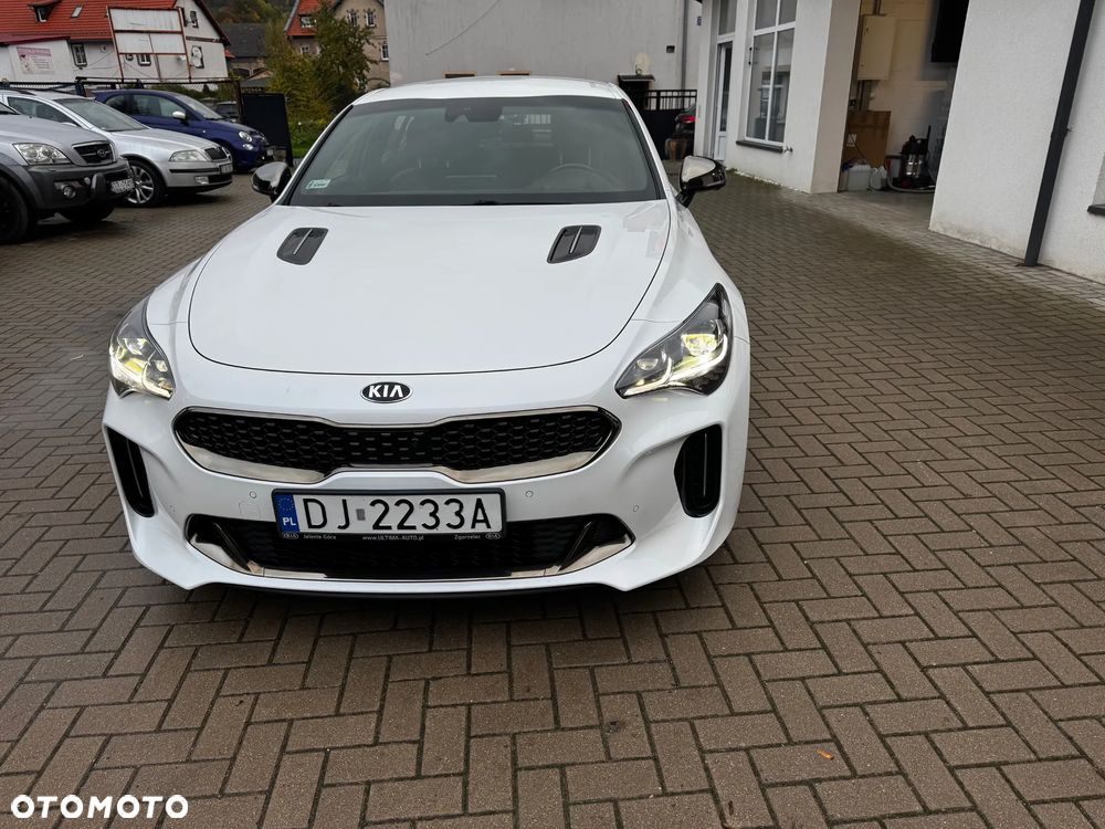 Kia Stinger 3.3 T-GDI V6 GT AWD - 19