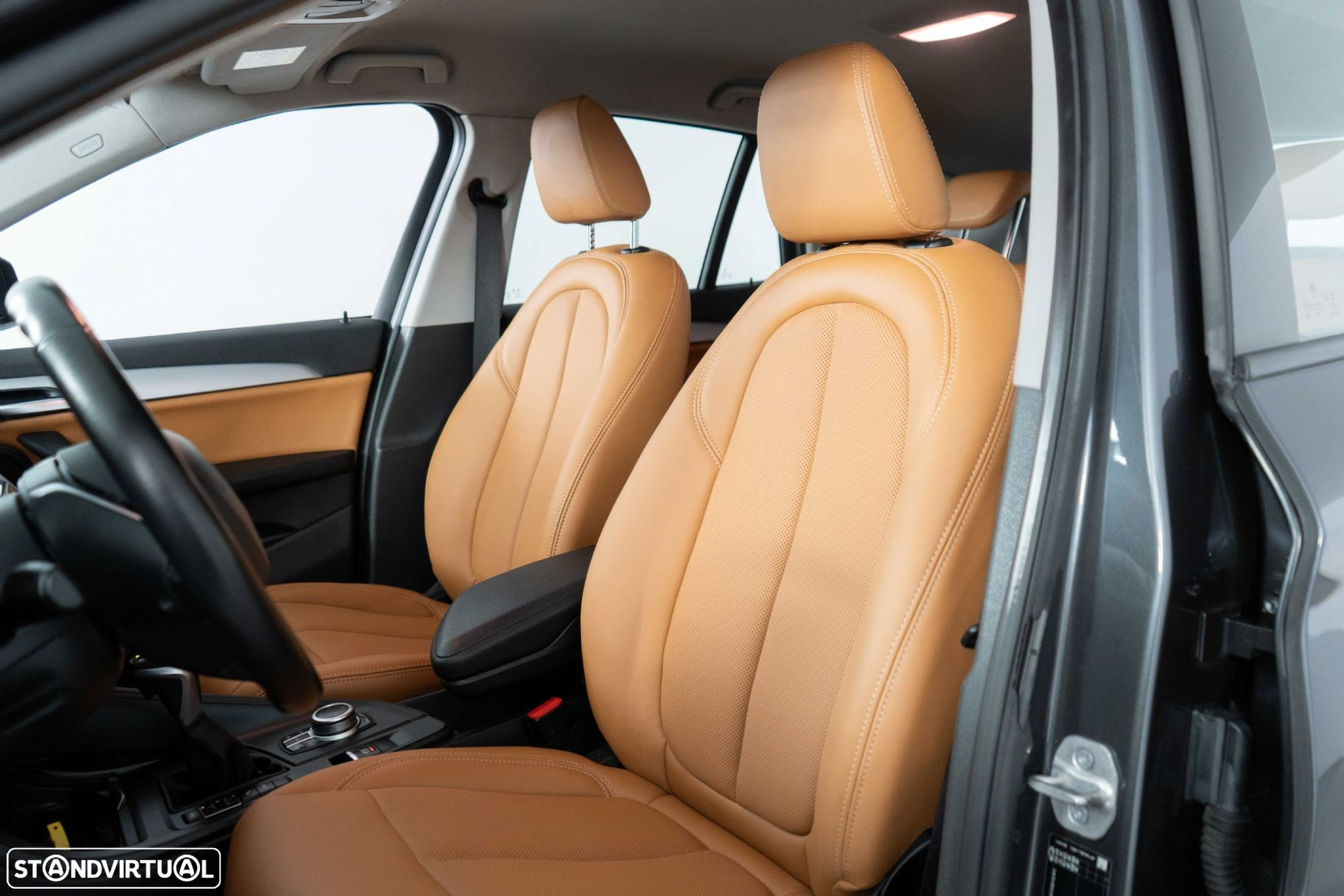 BMW X1 25 e xDrive Corporate Edition - 8