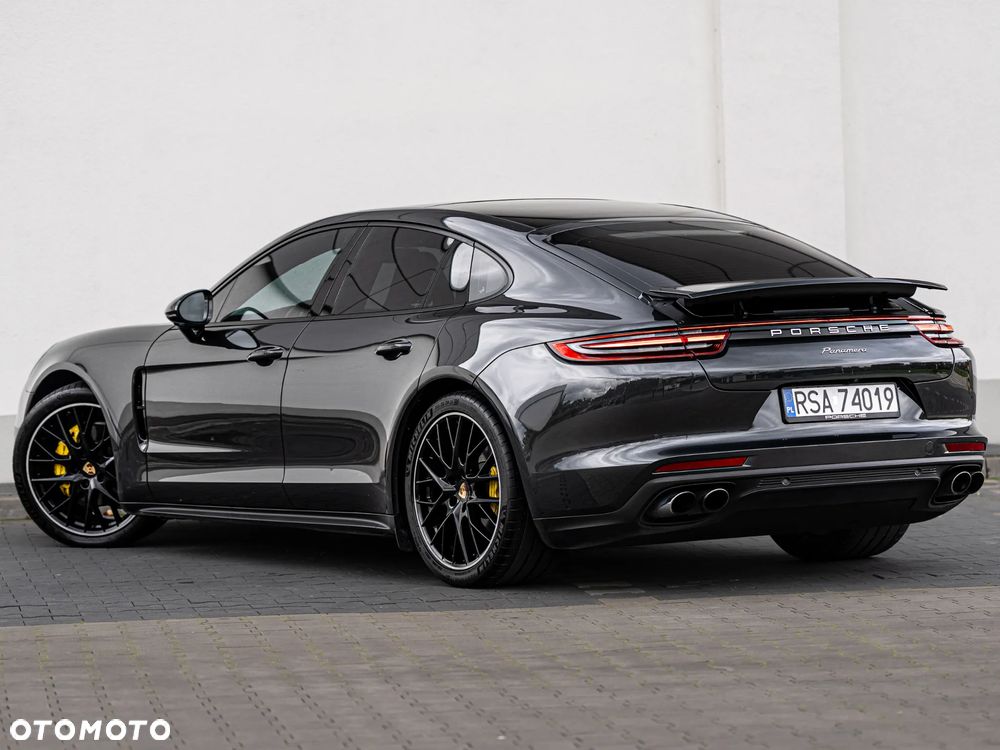 Porsche Panamera - 20