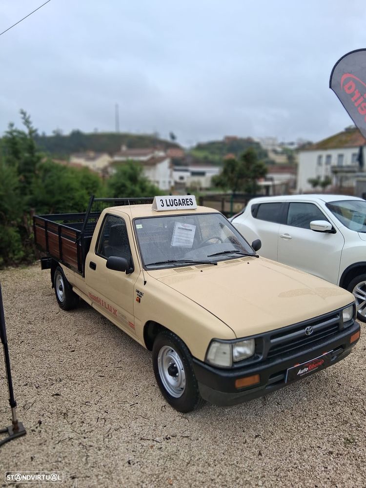 Toyota Hilux - 12