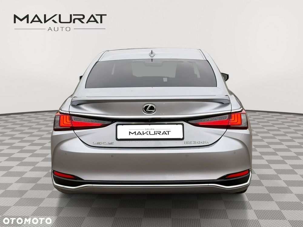 Lexus ES - 6