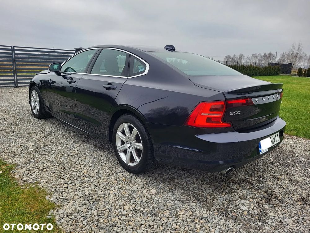 Volvo S90 D4 Momentum Pro - 22