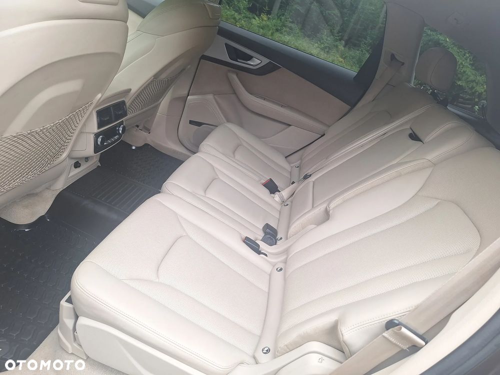 Audi Q7 - 14