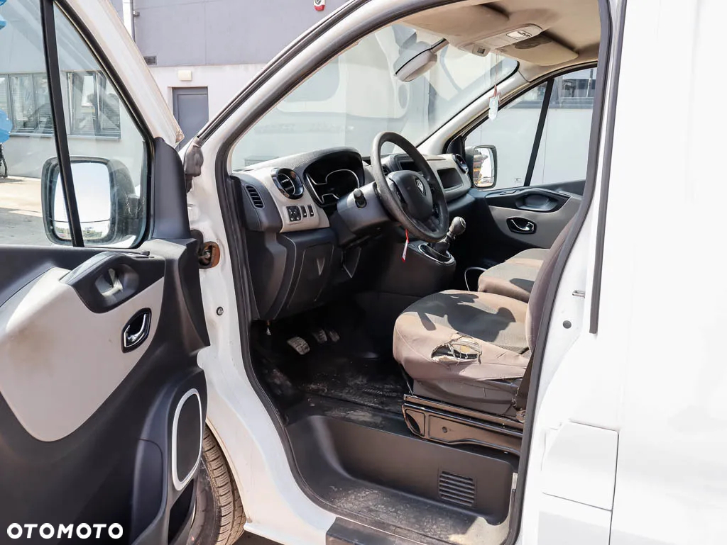 Renault Trafic - 16
