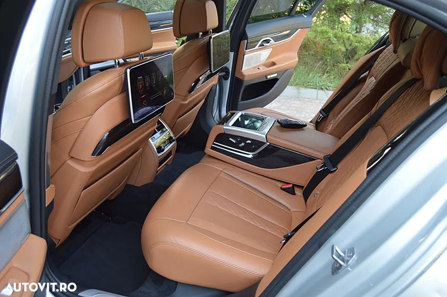 BMW Seria 7 740d xDrive - 8