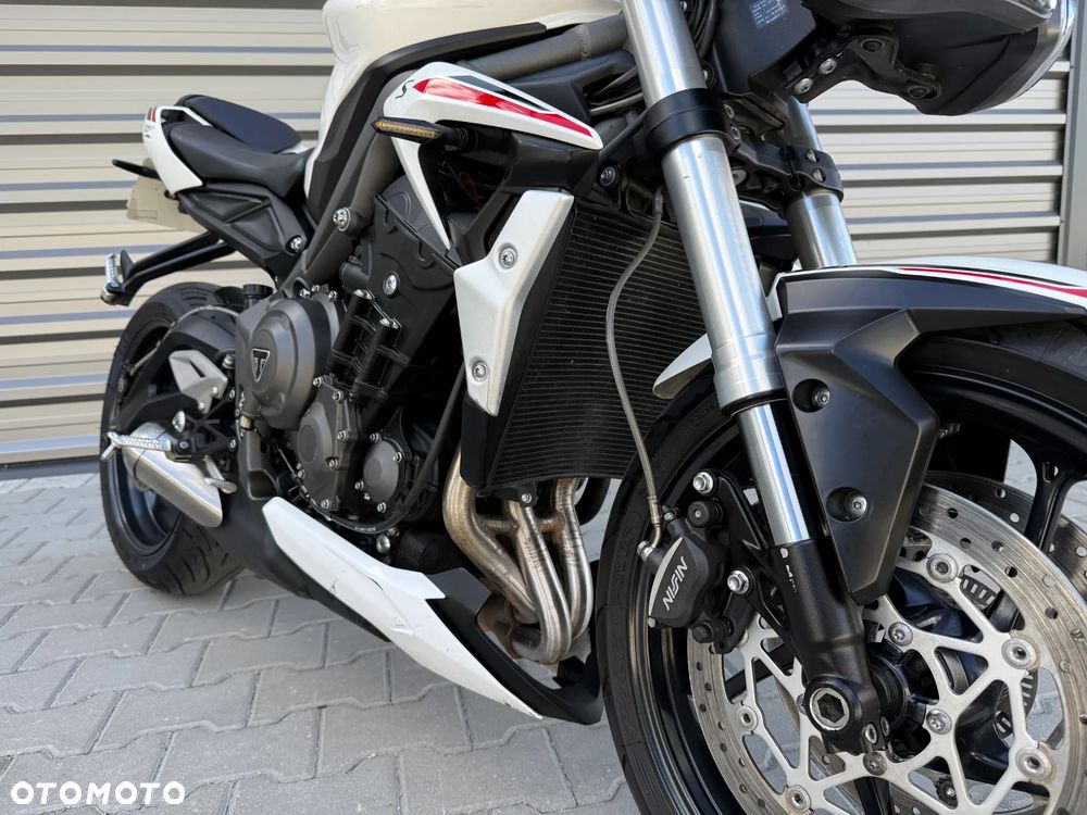 Triumph Street Triple - 18