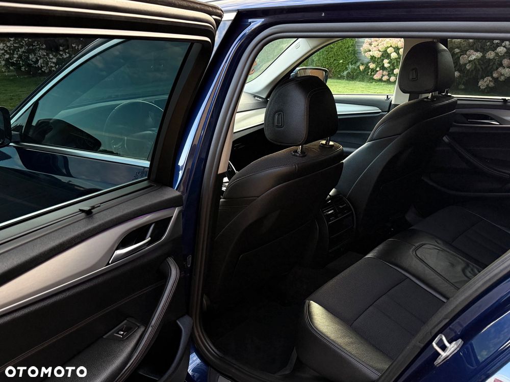 BMW Seria 5 525d Sport Line - 17