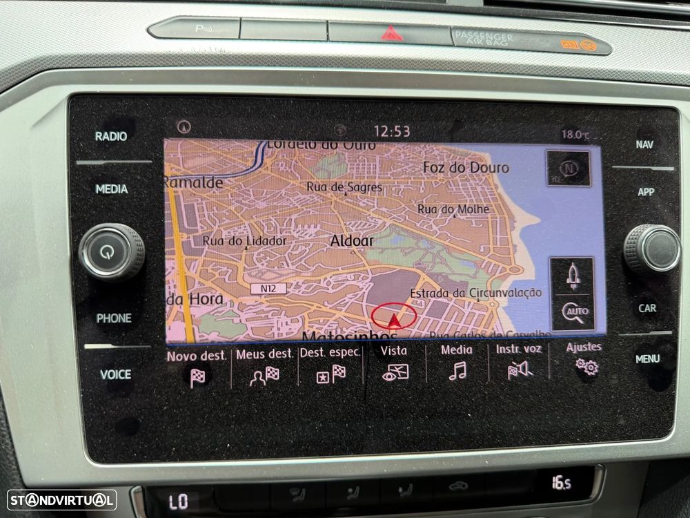 VW Passat 1.6 TDI Business DSG - 23