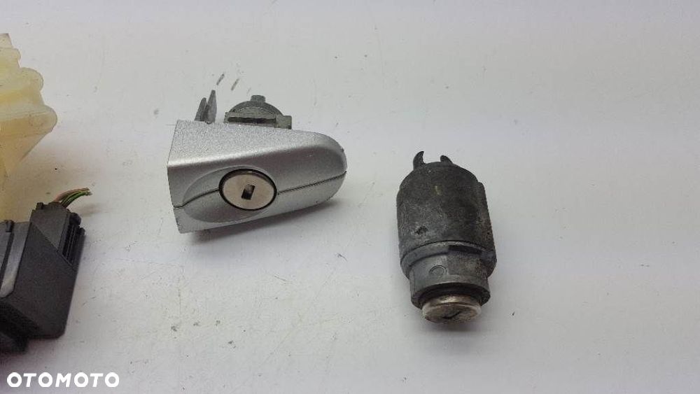 KLUCZYK WKŁADKA STACYJKA 8M5T-19H386-AB KUGA MK1 - 2