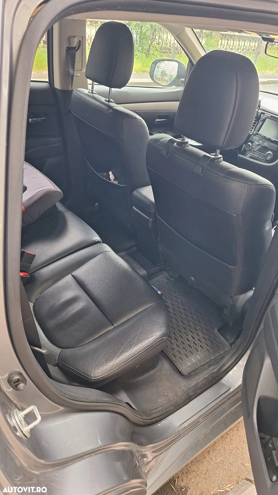 Mitsubishi Outlander - 6