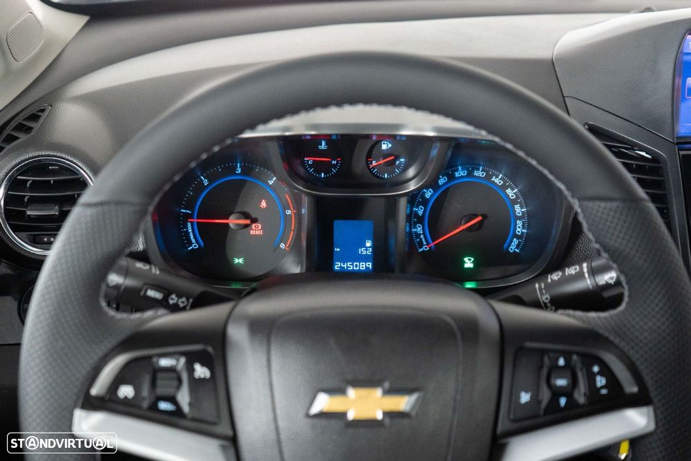 Chevrolet Orlando 2.0 VCDi LTZ - 24