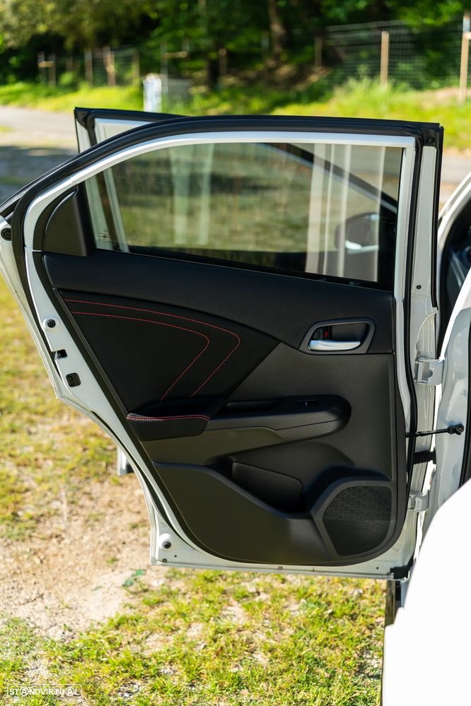 Honda Civic 2.0 VTEC Turbo Type R GT - 23