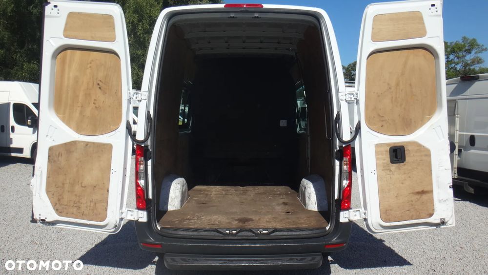 Mercedes-Benz SPRINTER - 6