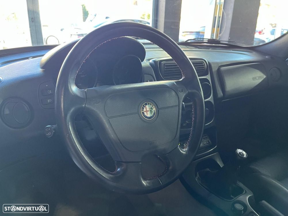 Alfa Romeo GTV 2.0 TS - 14