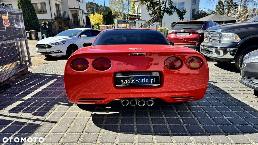 Chevrolet Corvette - 6