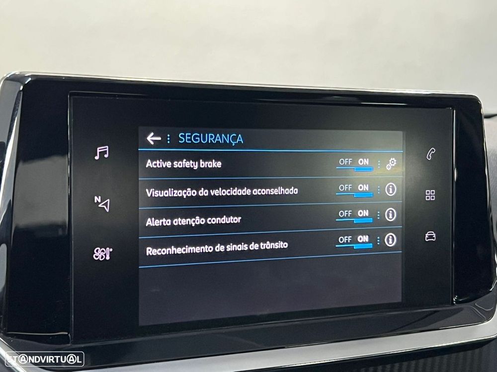 Peugeot 2008 1.2 PureTech Active Pack - 16