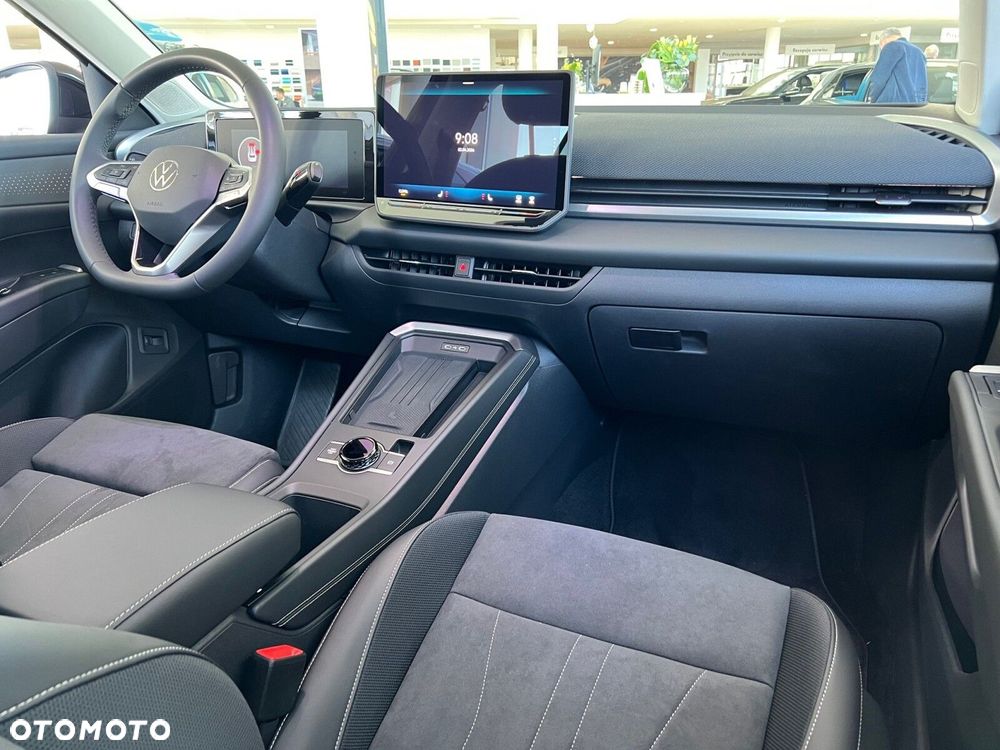 Volkswagen T-Roc - 7