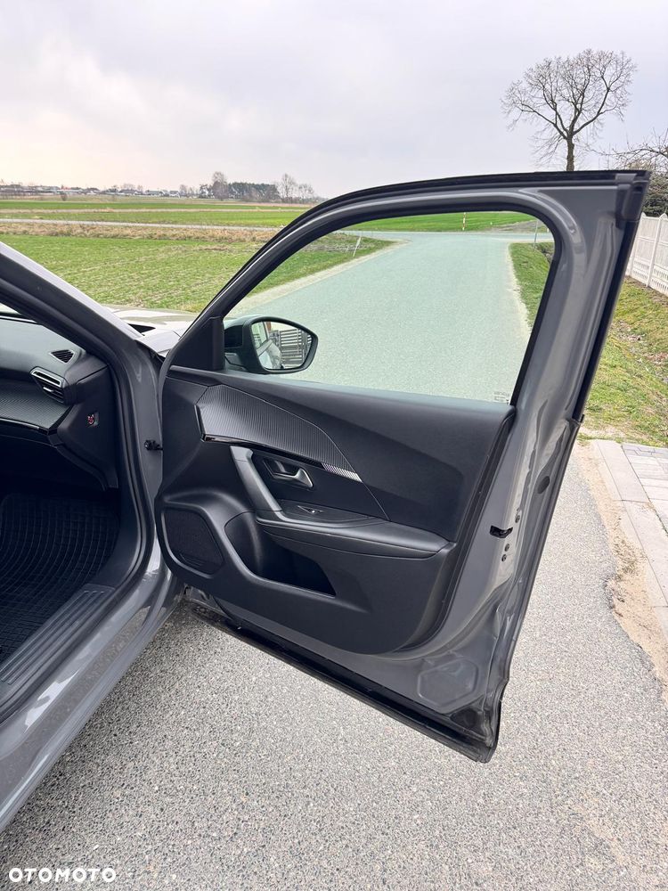 Peugeot 2008 BlueHDi 130 EAT8 Allure - 16