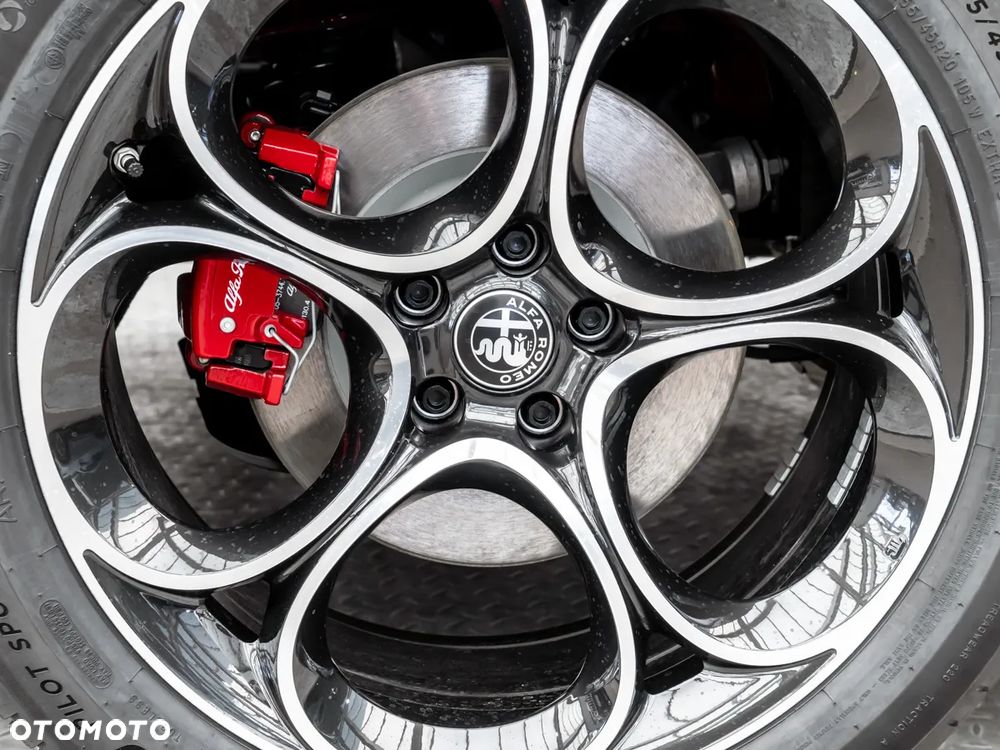 Alfa Romeo Stelvio 2.0 Turbo Veloce Q4 - 16