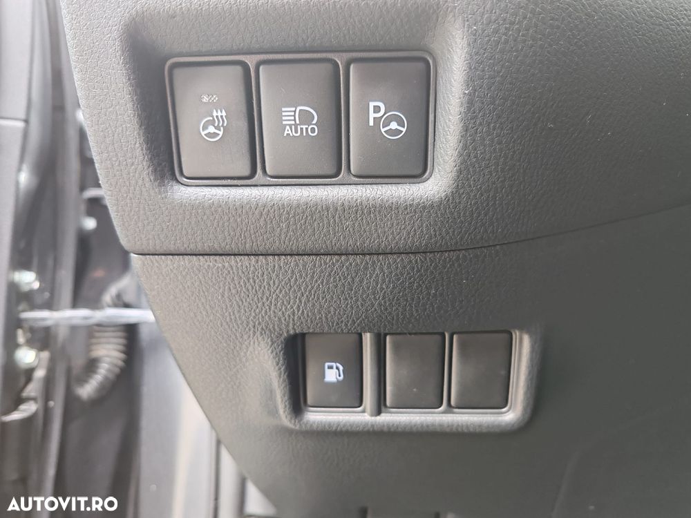 Toyota C-HR 1.8 HSD 4x2 CVT C-lassy LED - 18