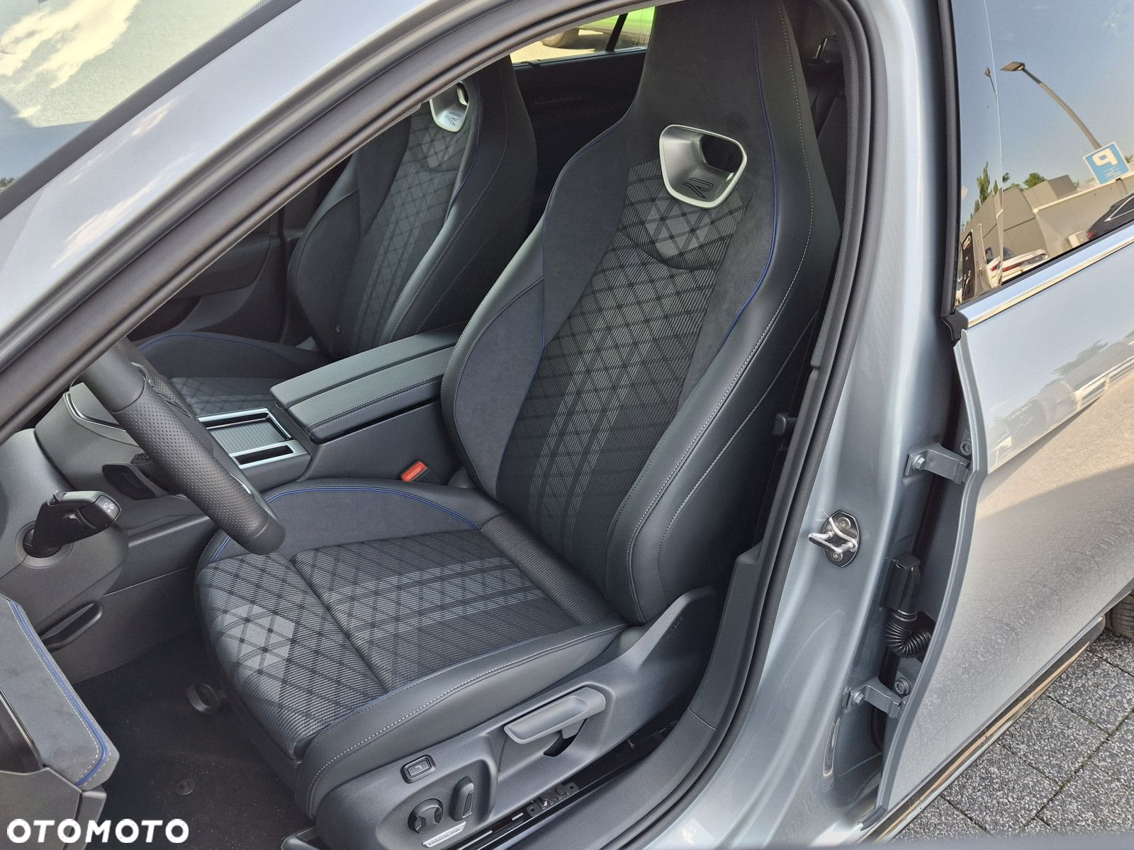 Volkswagen Passat - 9