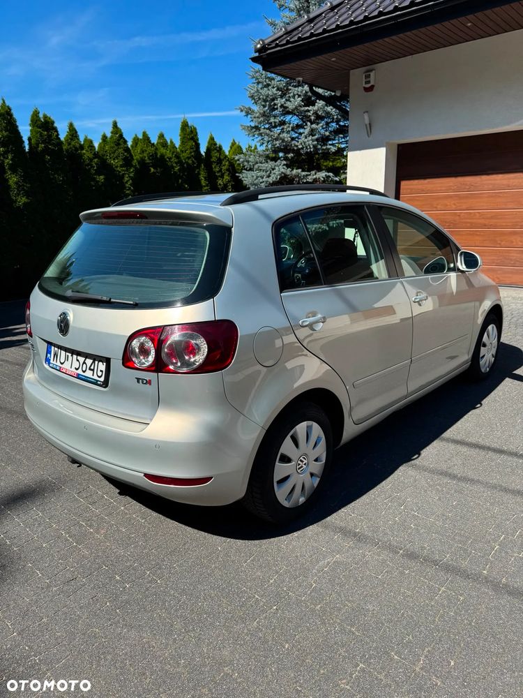Volkswagen Golf Plus 1.6 TDI BlueMot Comfortline DSG - 4