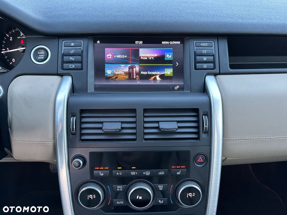 Land Rover Discovery Sport - 19