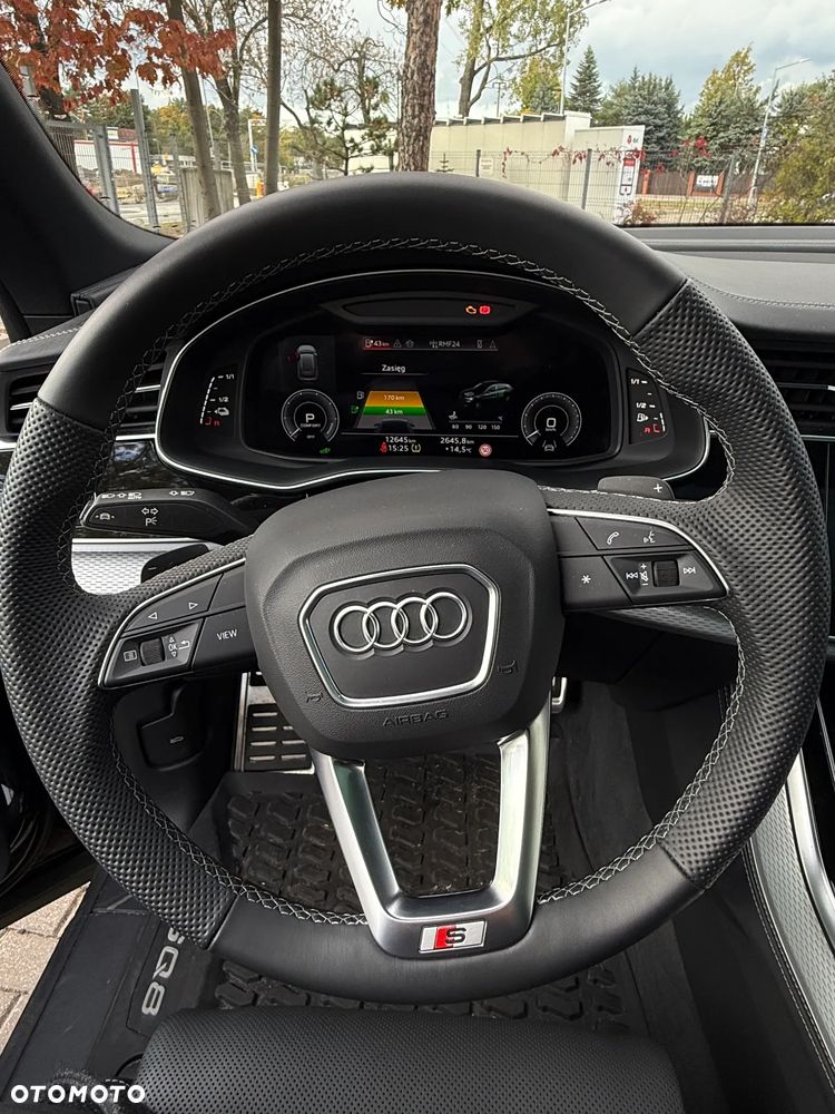 Audi Q8 - 16
