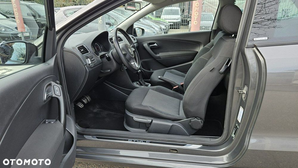 Volkswagen Polo 1.6 Tour Edition - 15