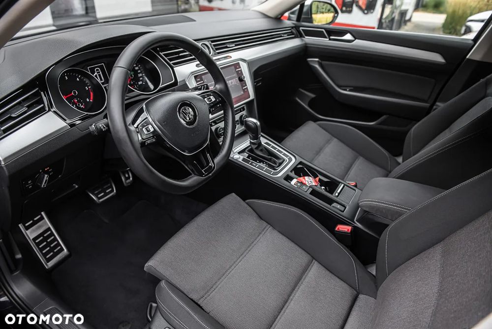 Volkswagen Passat Variant 1.6 TDI SCR DSG Business - 15
