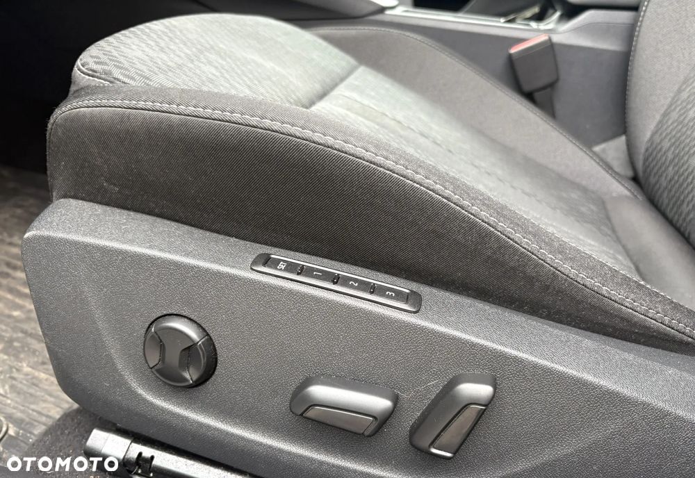 Skoda Octavia 2.0 TDI Style DSG - 11