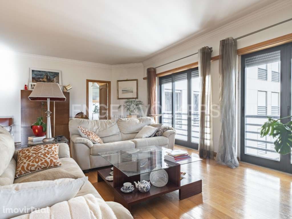 T3 de excelência com estacionamento e arrecadação - Grande imagem: 2/26