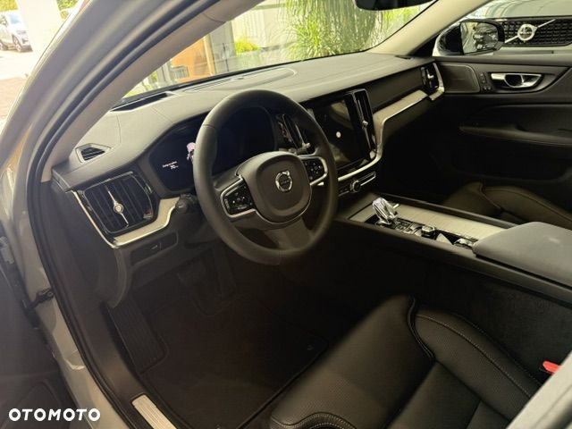 Volvo V60 B4 B Ultra Dark - 21