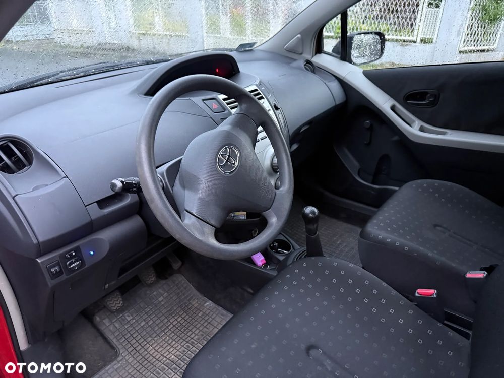 Toyota Yaris 1.0 Terra A/C - 11