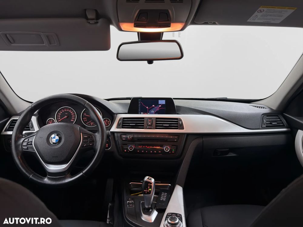 BMW Seria 3 320d Efficient Dynamic Edition Aut. Advantage - 8