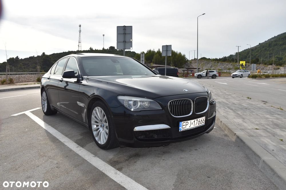 BMW Seria 7 740d