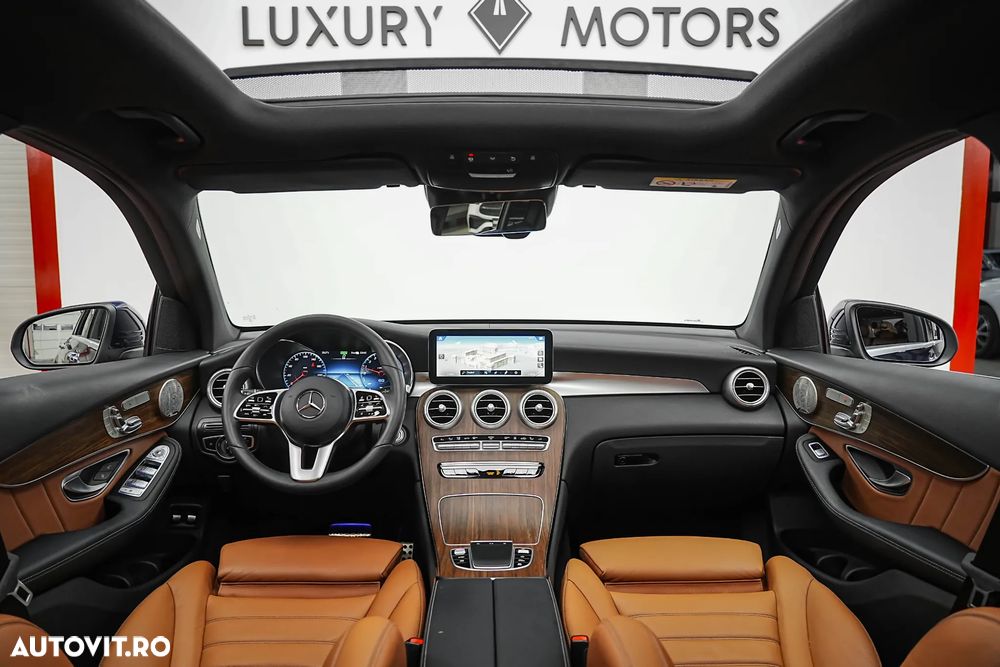Mercedes-Benz GLC 300 e 4Matic 9G-TRONIC AMG Line Plus - 16