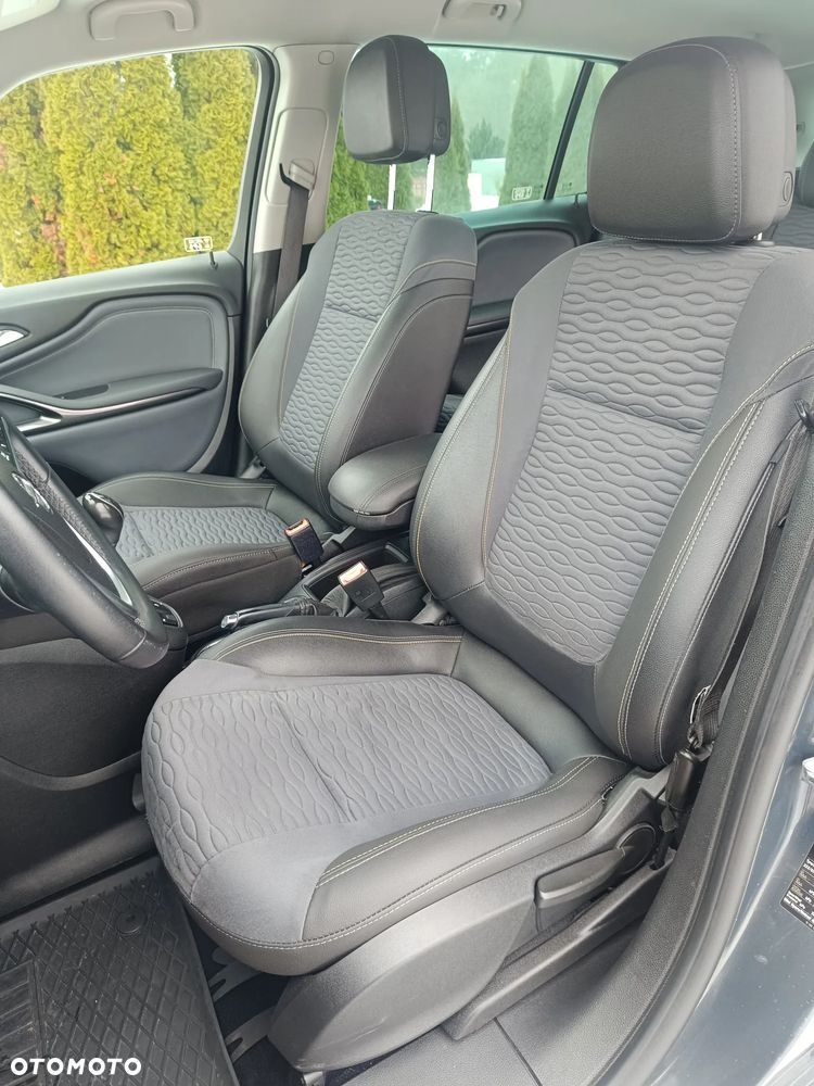 Opel Zafira - 18