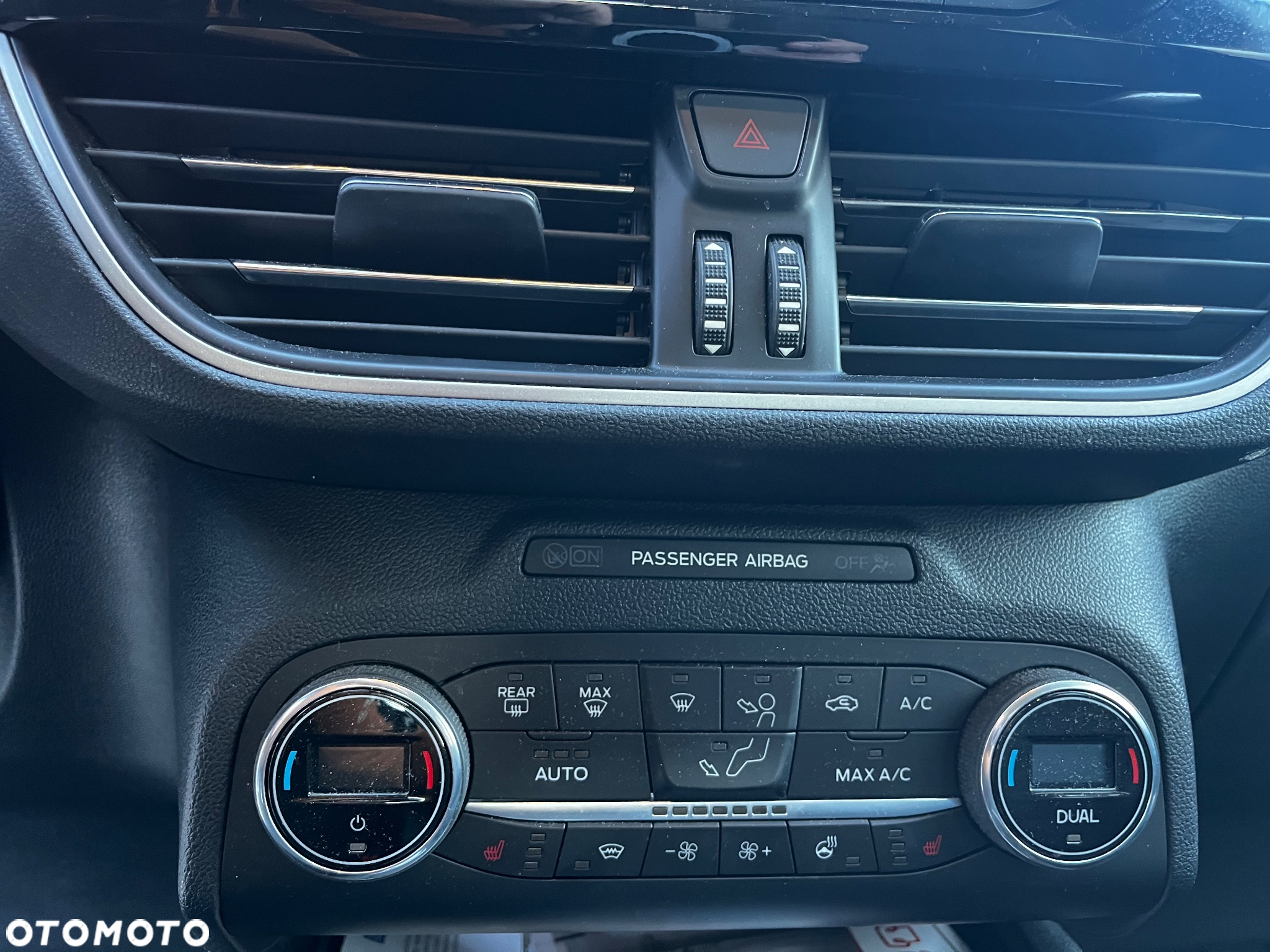 Ford Kuga - 13