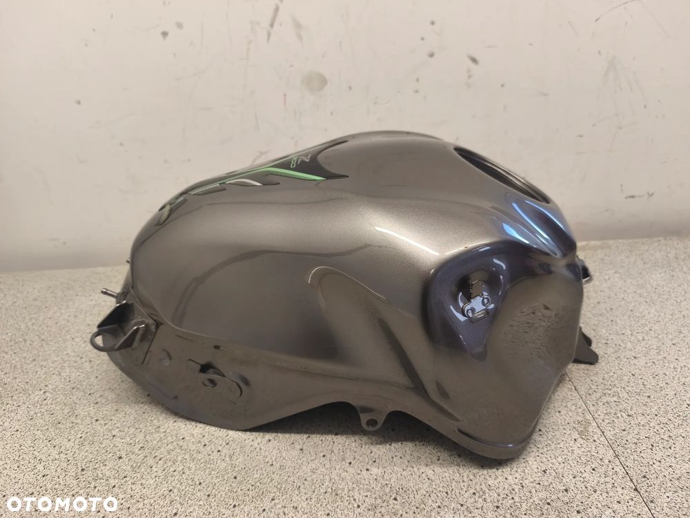 Bak, zbiornik paliwa Kawasaki Z900 Z 900 - 6