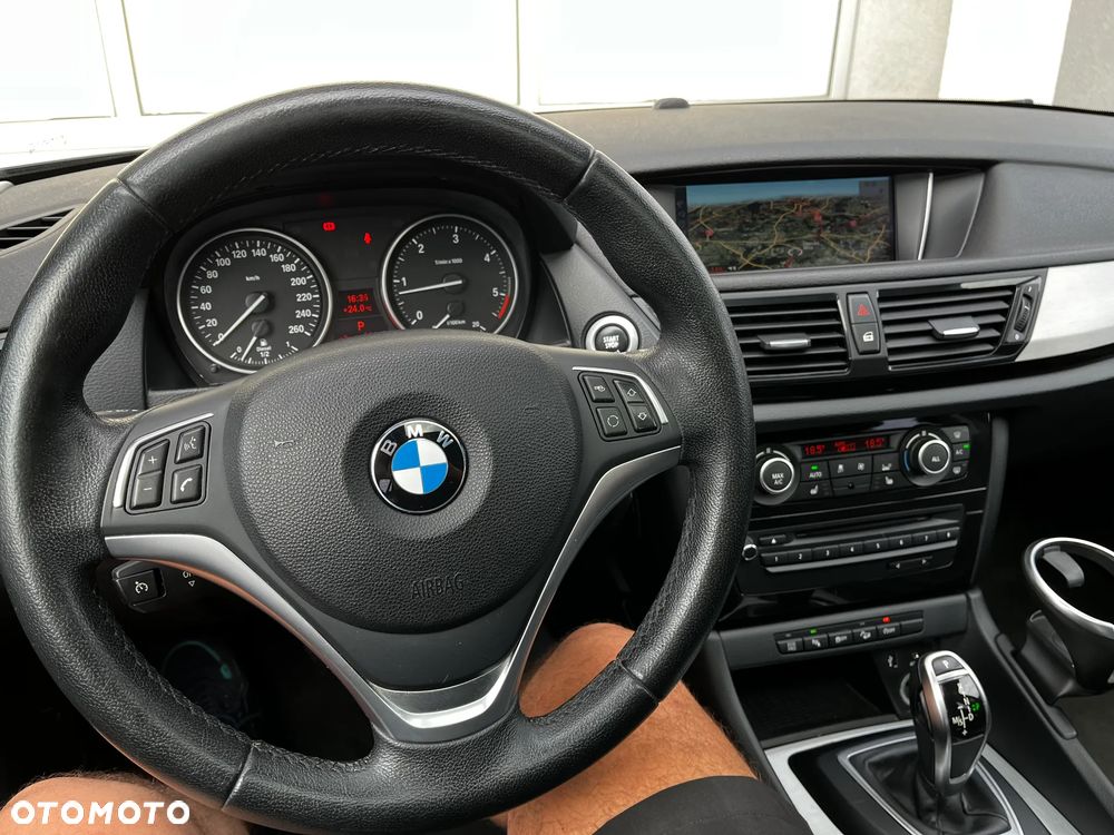 BMW X1 xDrive18d Sport Line - 10