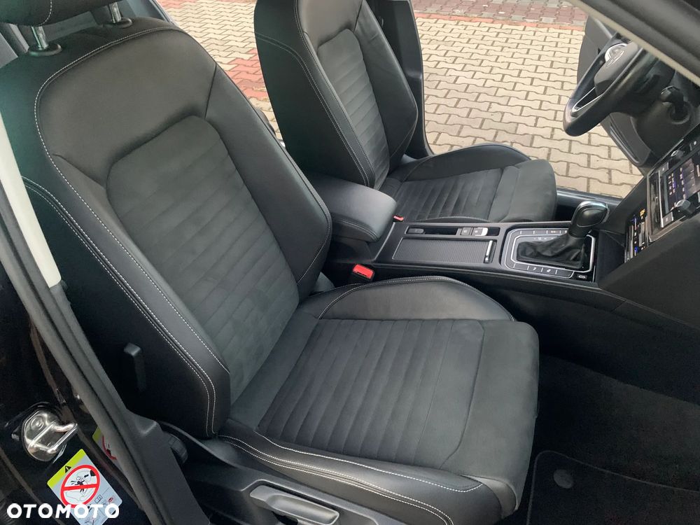 Volkswagen Passat - 22