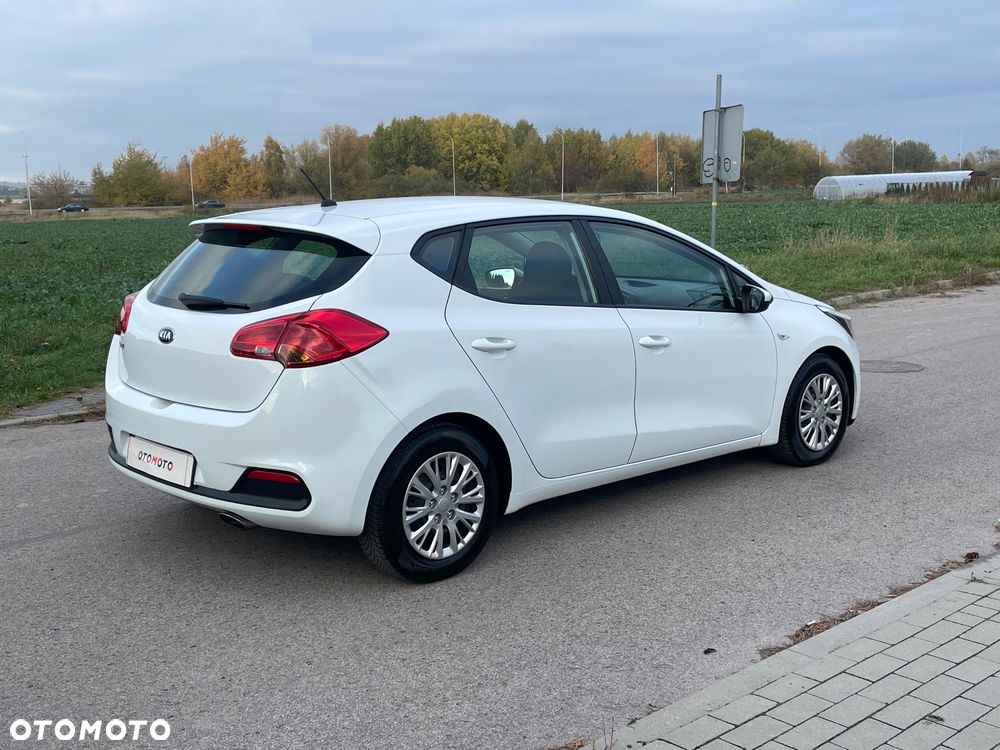 Kia Ceed 1.4 CVVT Attract - 31