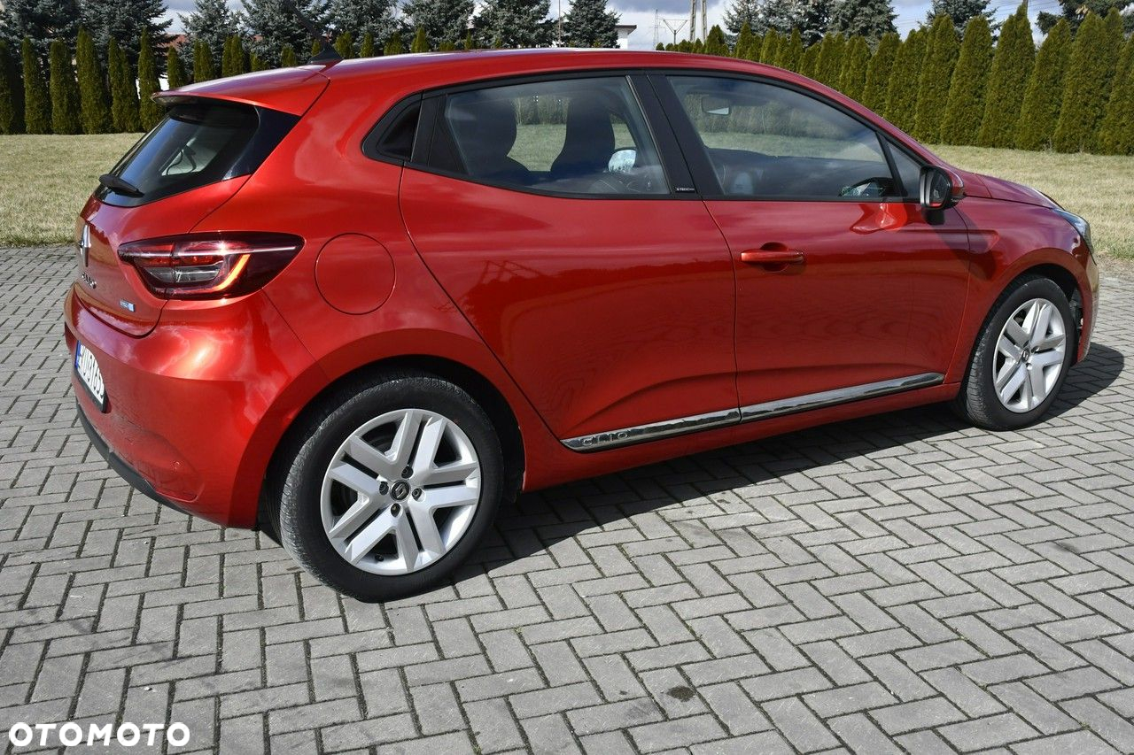 Renault Clio - 11