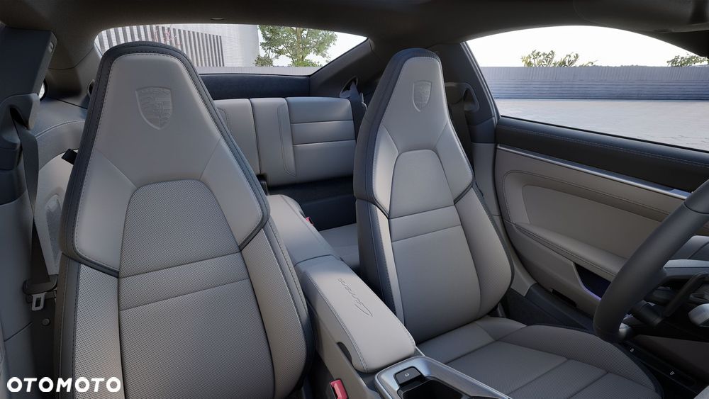 Porsche 911 Carrera - 4