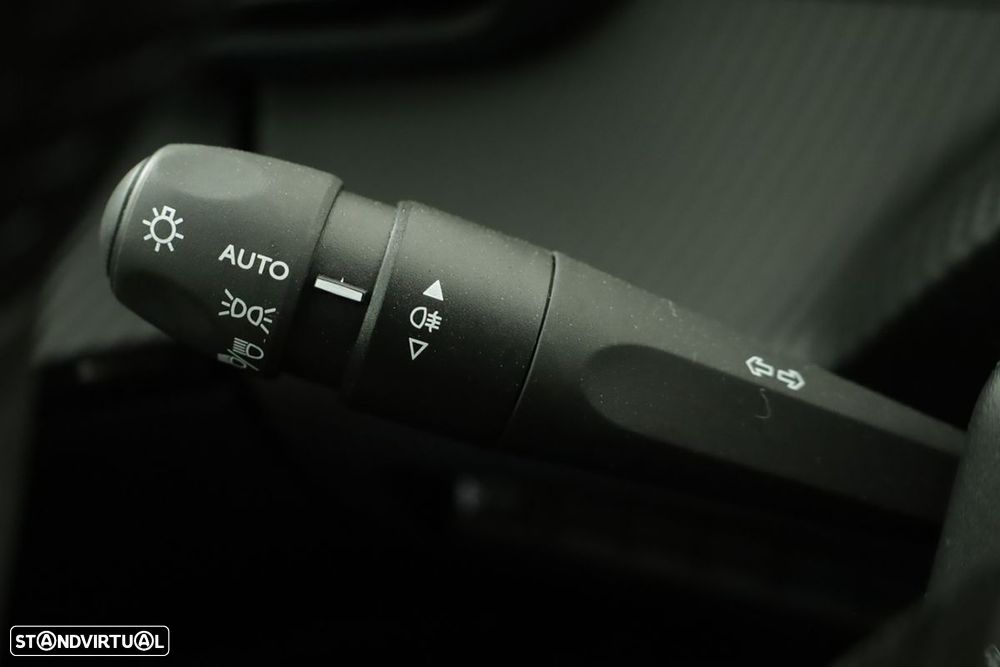 Peugeot 2008 1.2 PureTech Allure - 16