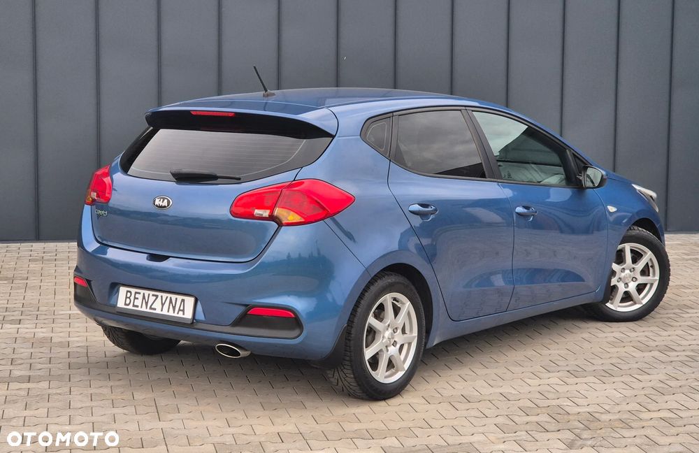 Kia Ceed - 4