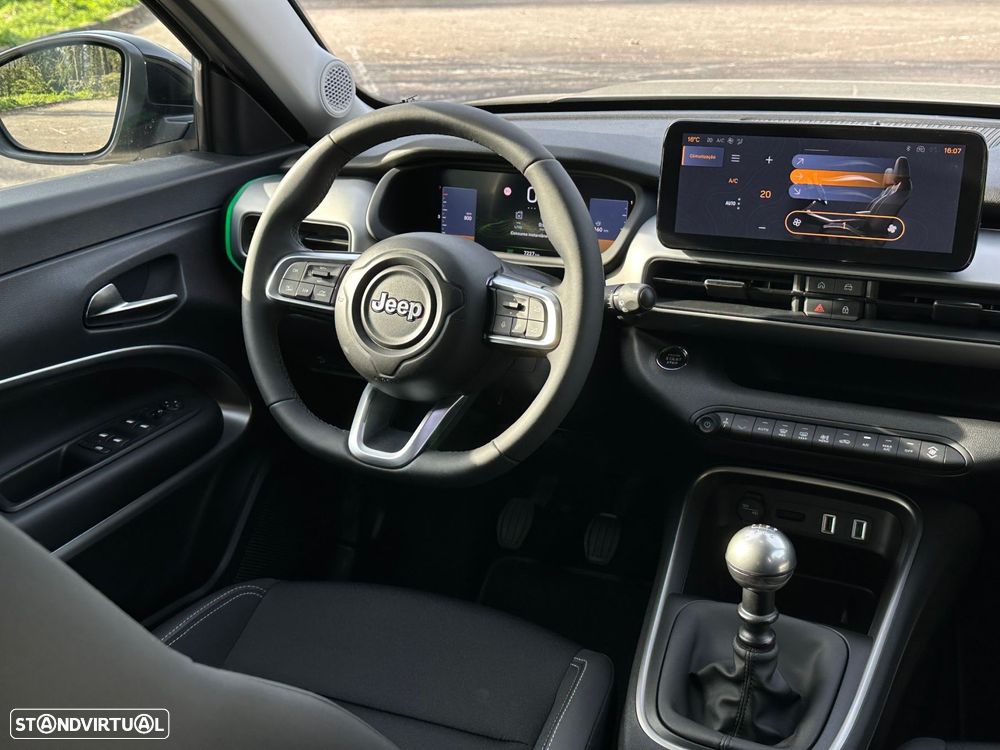 Jeep Avenger 1.2 GSE T3 Summit - 21