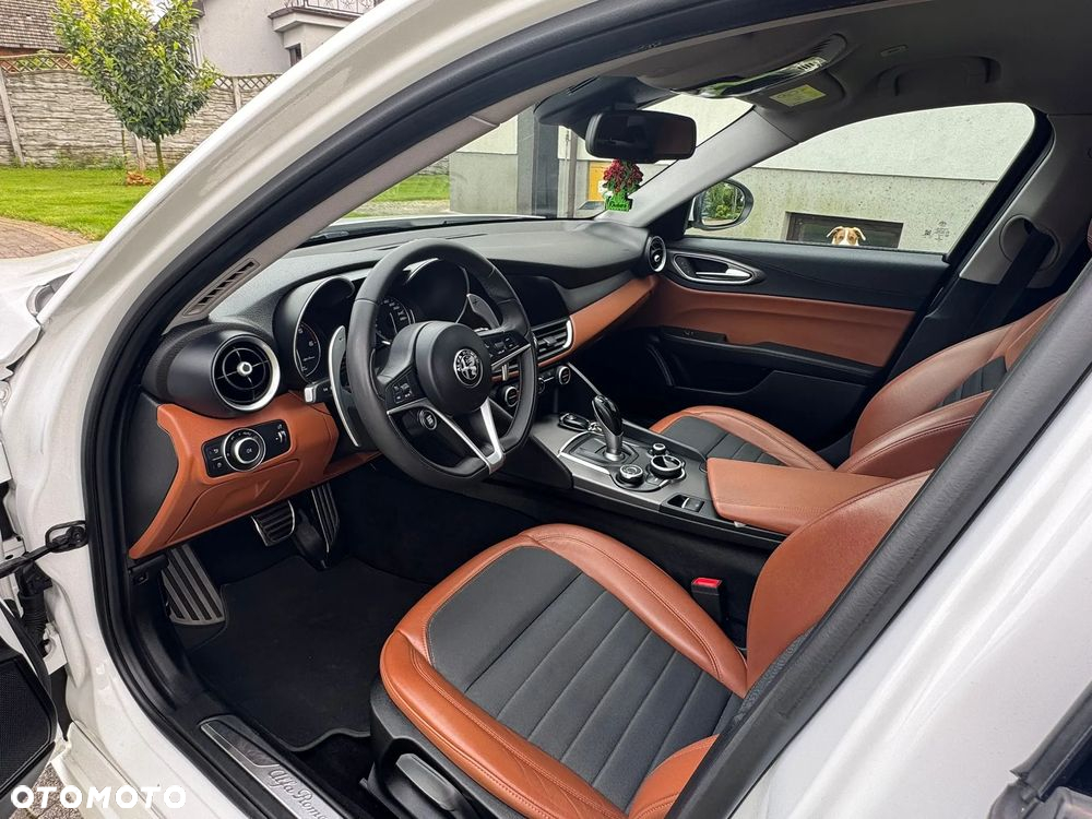 Alfa Romeo Giulia 2.2 D Turbo Super - 9
