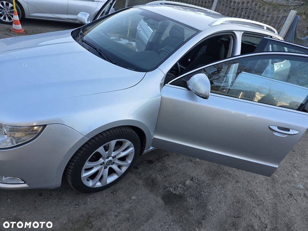 Skoda Superb 1.8 TSI Active DSG - 2